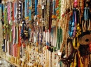 Regenbogen aus Halsketten Verkauf in Indien