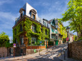 Reizvolle Straßen von Montmartre Hill, Paris