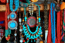 Traditionelle georgische Halsketten