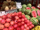 Granatäpfel und Wassermelonen