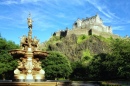Edinburgh Castle von den Princess-Street-Gärten