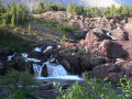 Der Wasserfall Red Rock Falls, Glacier-Nationalpark