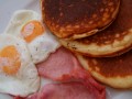 Amerikanisches Frühstück