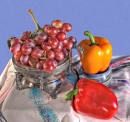 Paprikas und Weintrauben