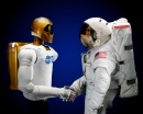 Robonaut und Astronaut