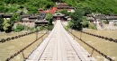 Eine Brücke in Luding, Sichuan, China