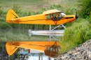 Gelbes Wasserflugzeug
