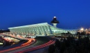 Washington Dulles Flughafen in der Abenddämmerung