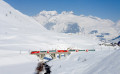Glacier Express in der nähe von Hospental, Schweiz