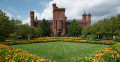 Das Schloss Smithsonian Castle & Parterre