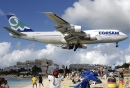 Boeing 747-300 landet in Sint Maarten
