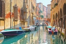 Einer von vielen Kanälen in Venedig