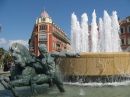 Springbrunnen am Platz Masséna in Nizza