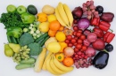 Obst und Gemüse in drei Farben