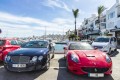 Roter Ferrari in Puerto Banus, Spanien