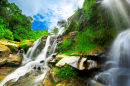 Wasserfall im thailändischen Nationalpark