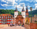 Tor der Alten Brücke, Heidelberg, Deutschland