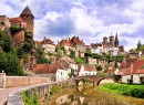 Mittelalterliche Stadt Semur-en-Auxois, Frankreich