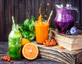 Frischer Saft und Smoothies