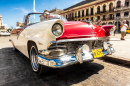 Ford Fairlane in Havanna