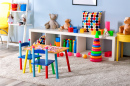 Kinderzimmer mit Spielzeug