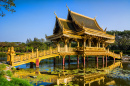 Goldene Brücke und Pavillon, Bangkok, Thailand