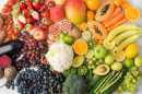 Sortiment von Obst und Gemüse