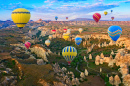 Heißluftballons über Kappadokien in der Türkei