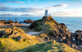 Leuchtturm auf Ynys Llanddwyn, Wales