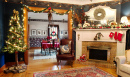 Wohnzimmer für Weihnachten dekoriert
