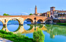 Ponte Pietra, Verona, Italien
