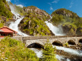 Zwillingswasserfall Latefossen, Odda, Norwegen