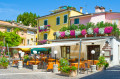 Straßenrestaurant in Bardolino, Italien