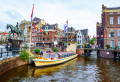 Amsterdamer Kanäle mit Booten