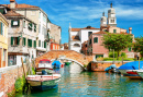 Kanal und alte Häuser in Venedig