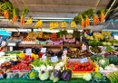 Gemüse- und Obstmarkt in Venedig, Italien