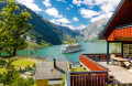 Geirangerfjord und Kreuzfahrtschiff, Norwegen