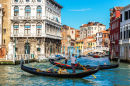 Gondel auf dem Canal Grande in Venedig