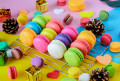 Bunte französische Macarons