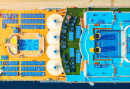 Luftaufnahme des Luxuskreuzfahrtschiffes
