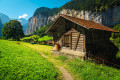 Alpine Holzscheune im Berner Oberland