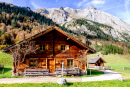 Altes Bauernhaus im Karwendel, Österreich