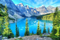 Reflexion der Gipfel am Moraine Lake, Kanada