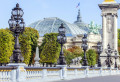 Straßenlaternen auf der Brücke Alexandre III., Paris