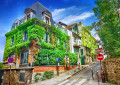 Straße im Montmartre-Viertel, Paris, Frankreich