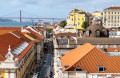 Skyline von Lissabon und Brücke 25 de Abril, Portugal