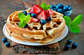 Belgische Waffeln mit Beeren