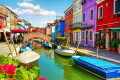 Brücke im bunten Burano, Italien