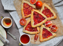 Offene Mini-Pies mit Zitrusfrüchten