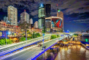 Riverside Expressway bei Nacht, Brisbane, Australien